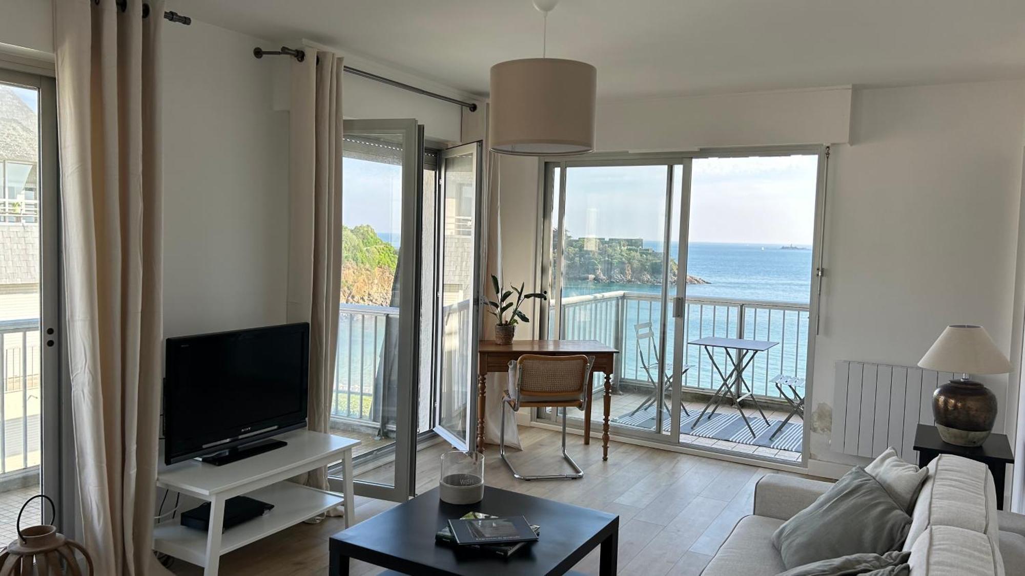 Appartement Pied Dans L'Eau - La Comtesse Saint-Quay-Portrieux Exterior photo