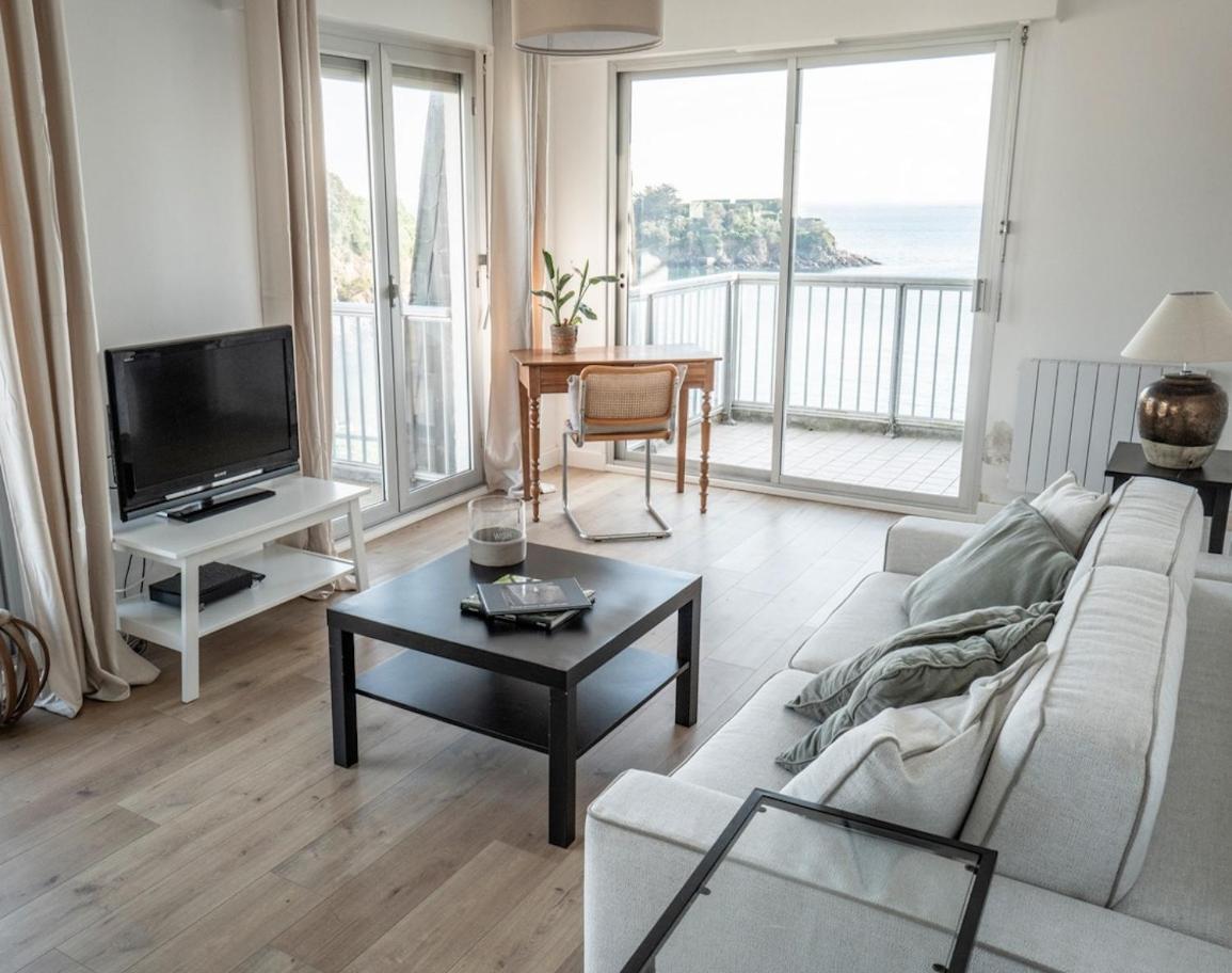 Appartement Pied Dans L'Eau - La Comtesse Saint-Quay-Portrieux Exterior photo